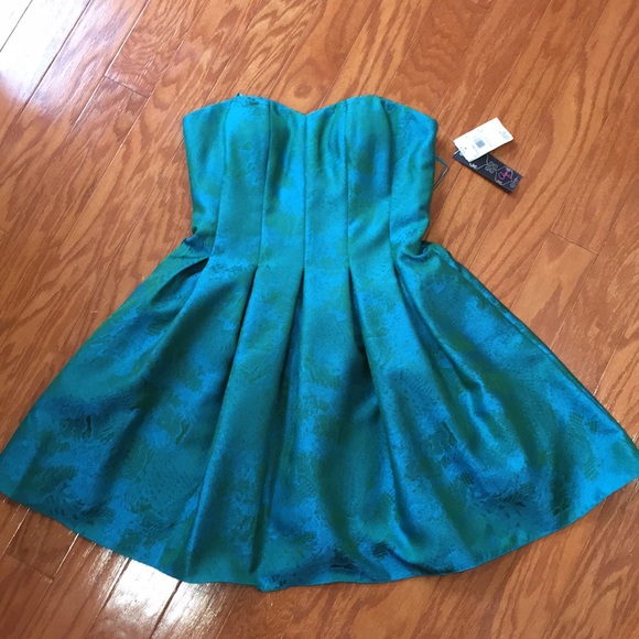 Aqua Dresses & Skirts - ✨NWT Sweetheart Neckline Formal Dress